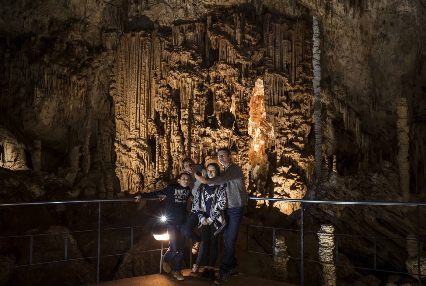 grotte_ardeche_grand_site-de_france_aven_orgnac_credits_joot_prod.jpg