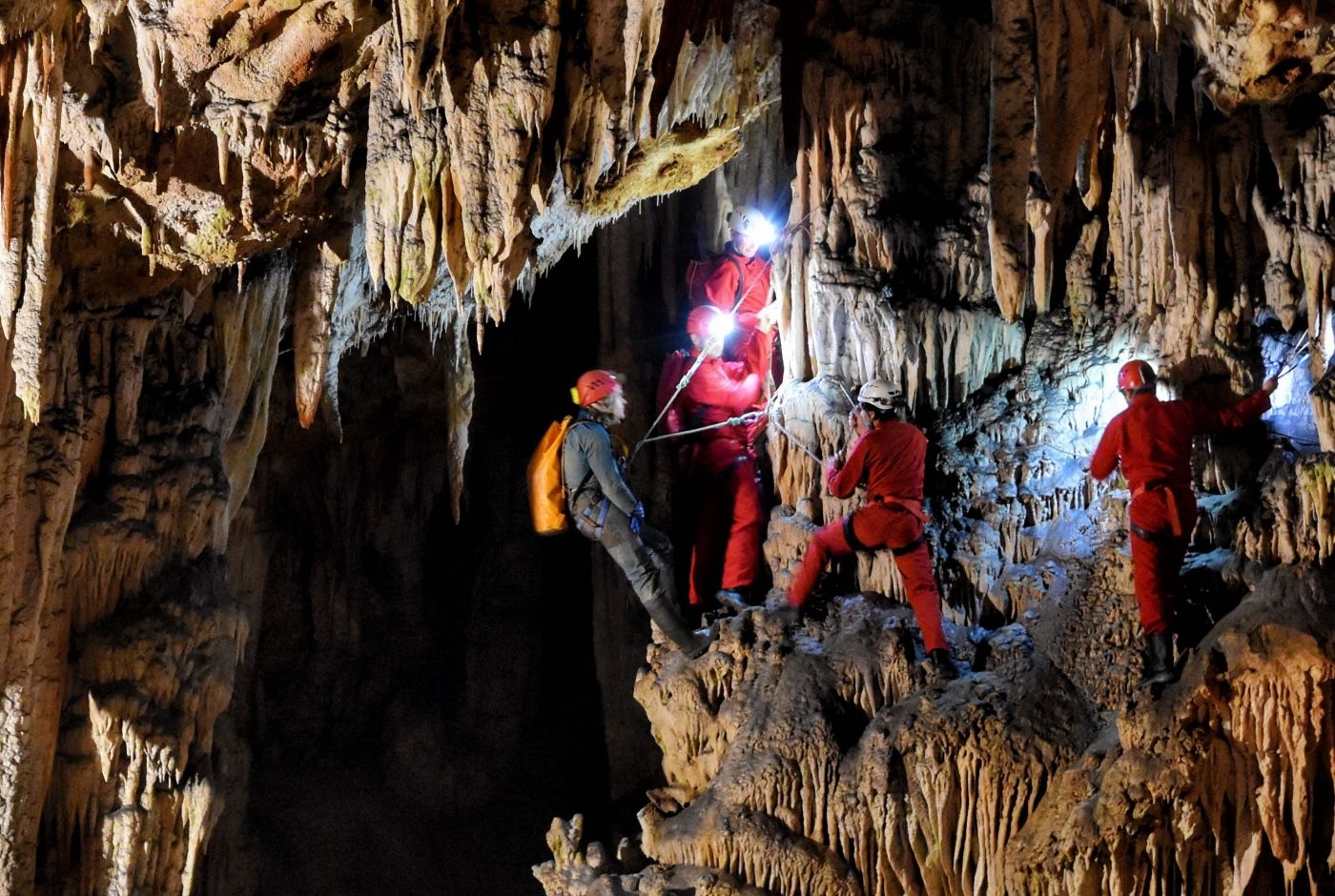 vertige_souterrain_aven_orgnac_adrenaline_sport_outdoor_ardeche