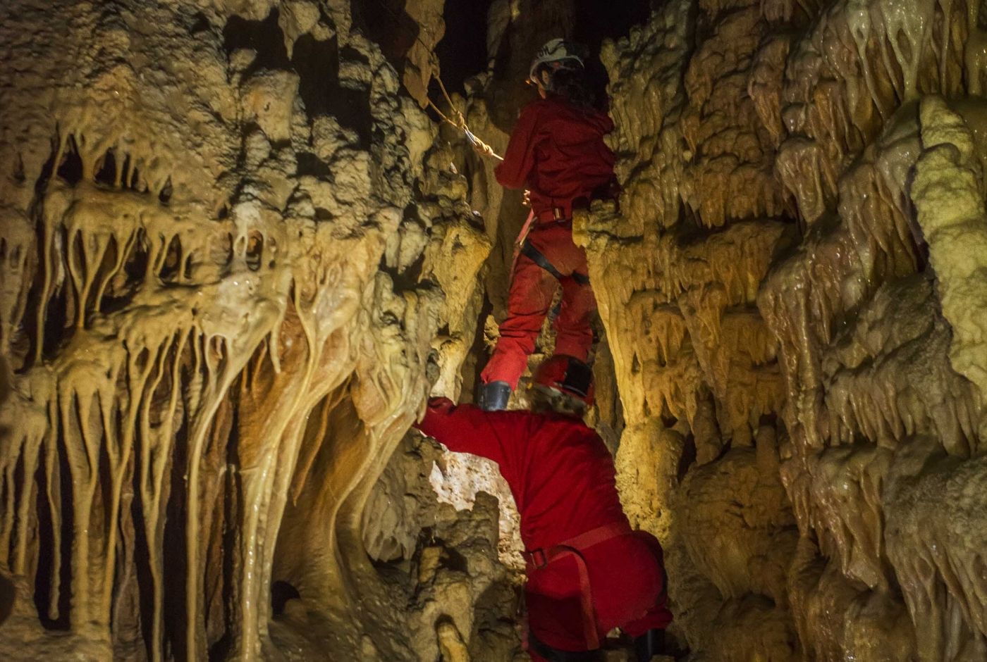 vertige_souterrein_aven_orgnac_spelologie_adrenaline_grotte_credits_joot_prod.jpg