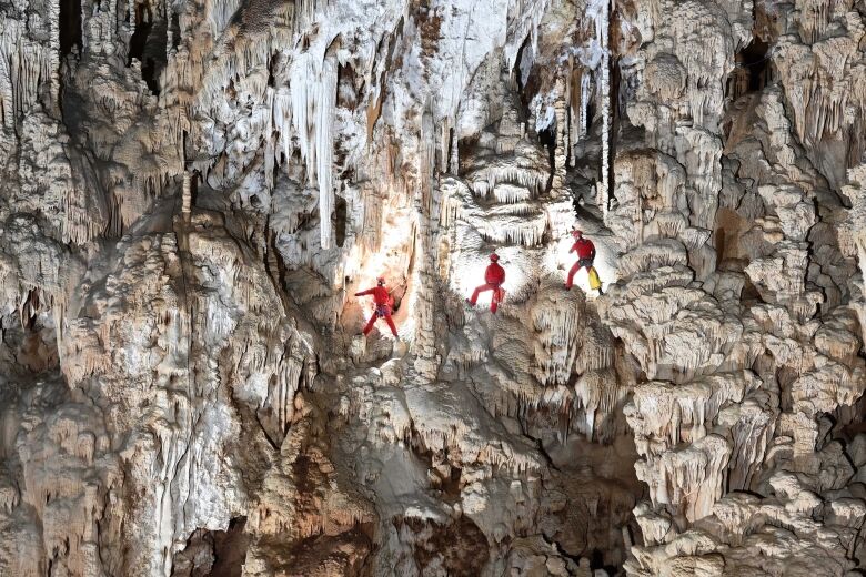 aven_orgnac_ardeche_vertige_souterrain_activite_speleo_credits_philippe_crochet.jpg