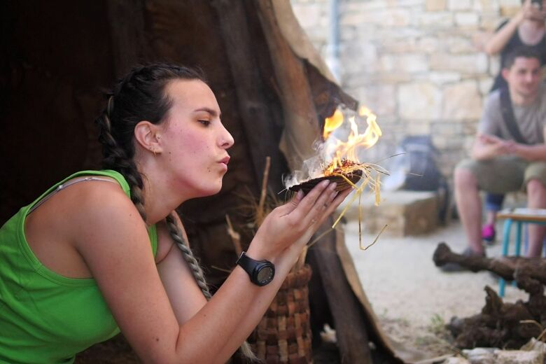 Démonstration Feu à la manière préhistorique