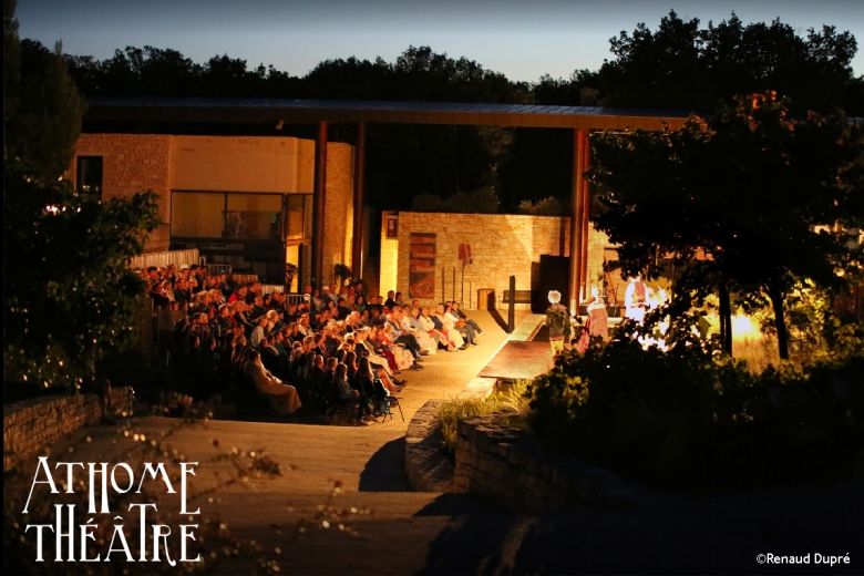 fond_theatresouslesetoiles_medium_copyright-r-dupre.jpg