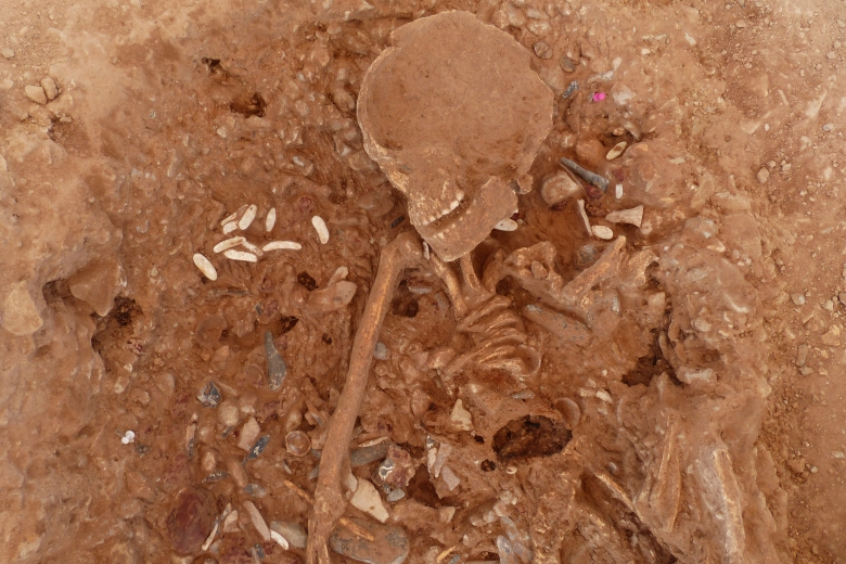 sepulture-de-cuges-les-pins- renaud-lisfranc-inrap.jpg